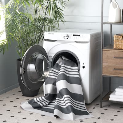 SAFAVIEH Malibu Charlien Machine Washable Slip Resistant Rug