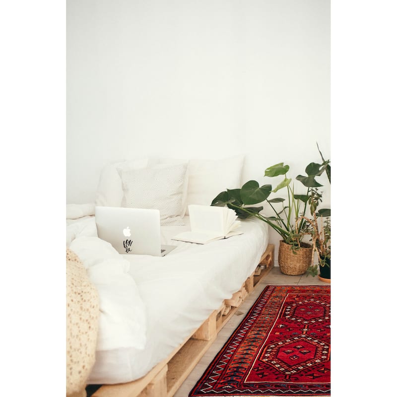 ECARPETGALLERY Hand-knotted Melis Red Wool Rug - 4'3 x 7'2