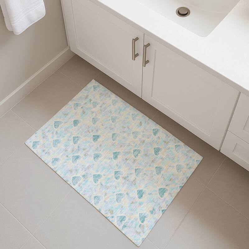 Machine Washable Indoor/ Outdoor Modern Hearts Chantille Rug