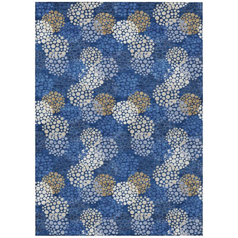 HomeRoots Polka Dot Transitional Rectangle Outdoor Rug