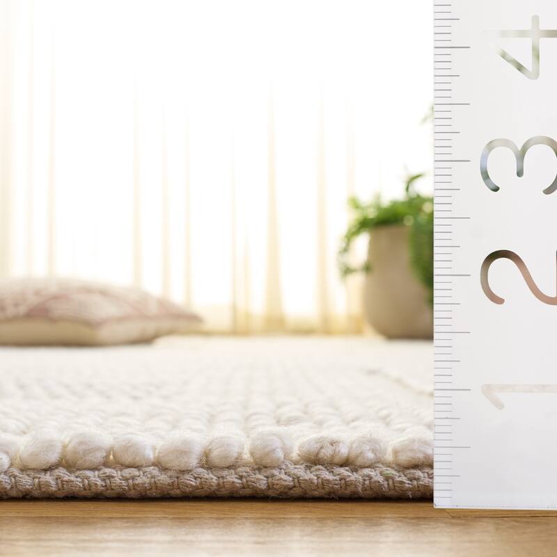 SAFAVIEH Natura Piety Raised Textured Wool Blend Rug