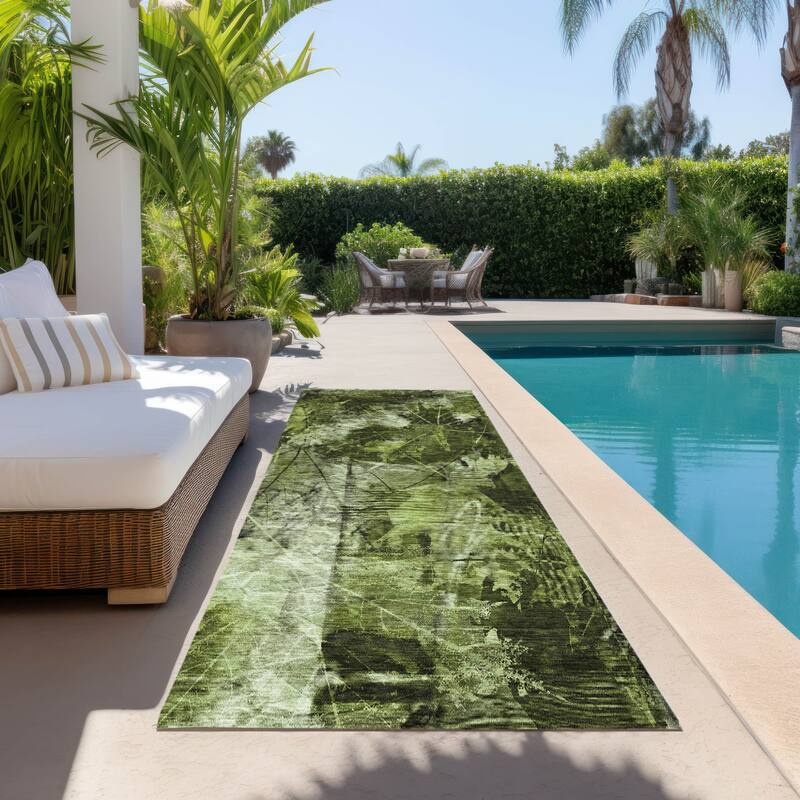Paz Garden-Inspired Weather Resistant Timeless Fusion Outdoor Rug