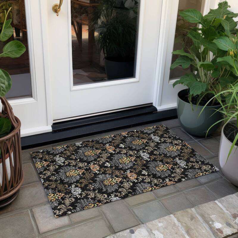 Machine Washable Indoor/ Outdoor Damask Patna Chantille Rug - Black - 1'8" x 2'6"