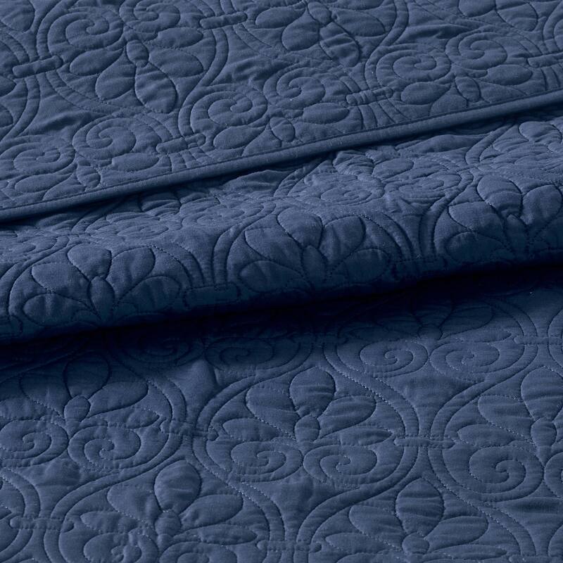 Madison Park Mansfield Reversible Quilt Set