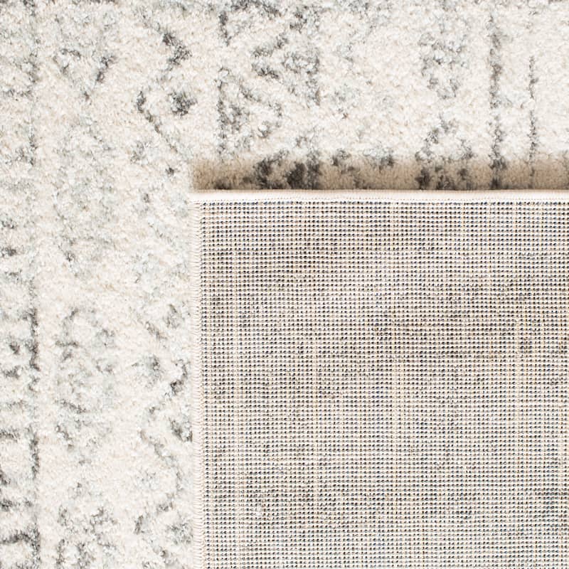 SAFAVIEH Tulum Rusty Moroccan Boho Rug - Ivory/Grey - 5' 3" x 7' 6"