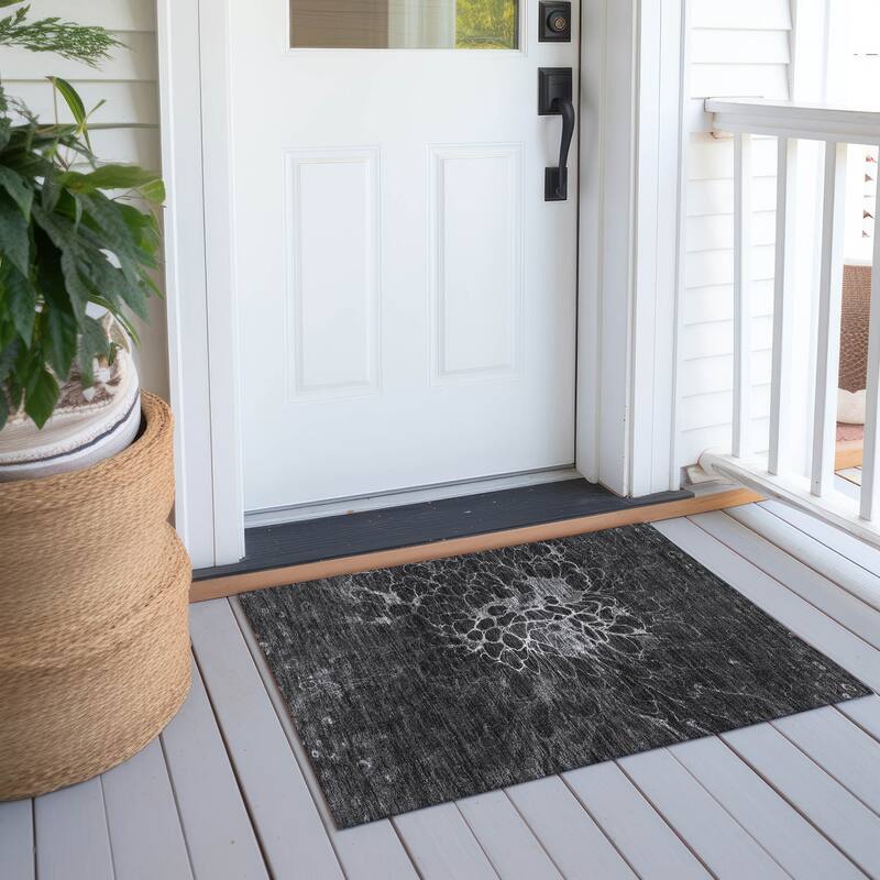 Machine Washable Indoor/ Outdoor Chantille Modern Floral Rug