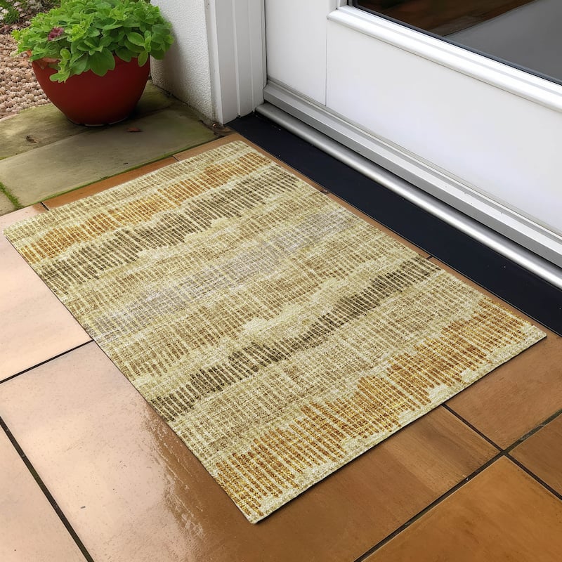 Machine Washable Indoor/ Outdoor Chantille Abstract Stripe Rug - Gold - 1'8" x 2'6"
