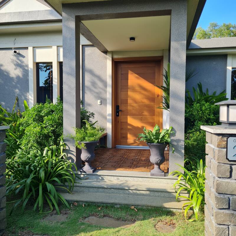 DreamPatio Fiberstone Urn Planter (21 inch H x 15 inch D) - 15"x15"xH21"