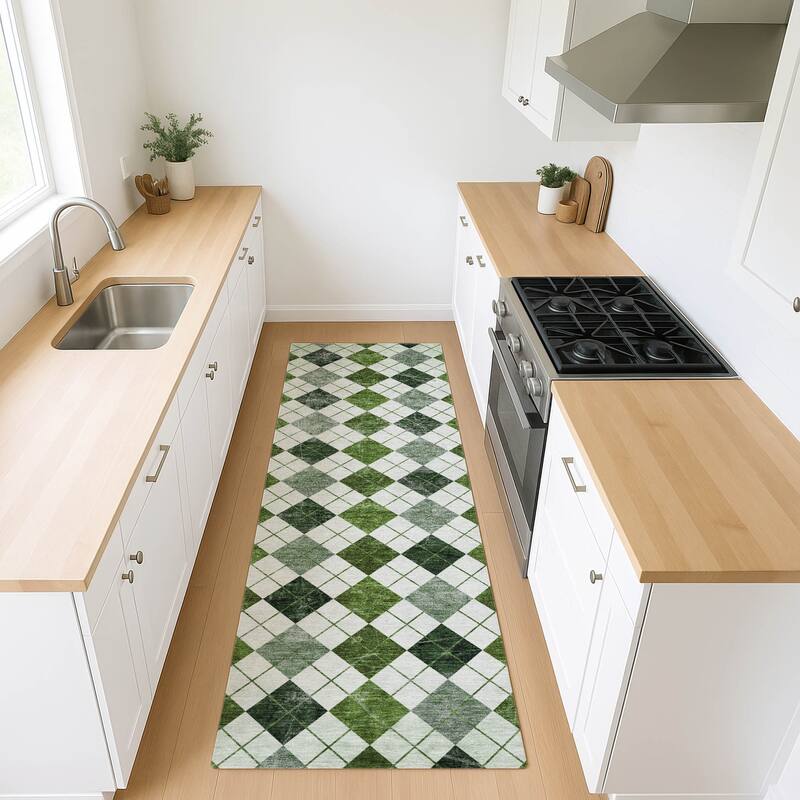 Machine Washable Indoor/ Outdoor Modern Argyle Chantille Rug