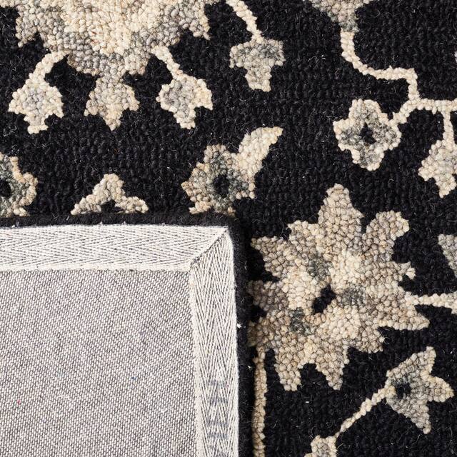 SAFAVIEH Handmade Aspen Zeinab Boho Wool Rug