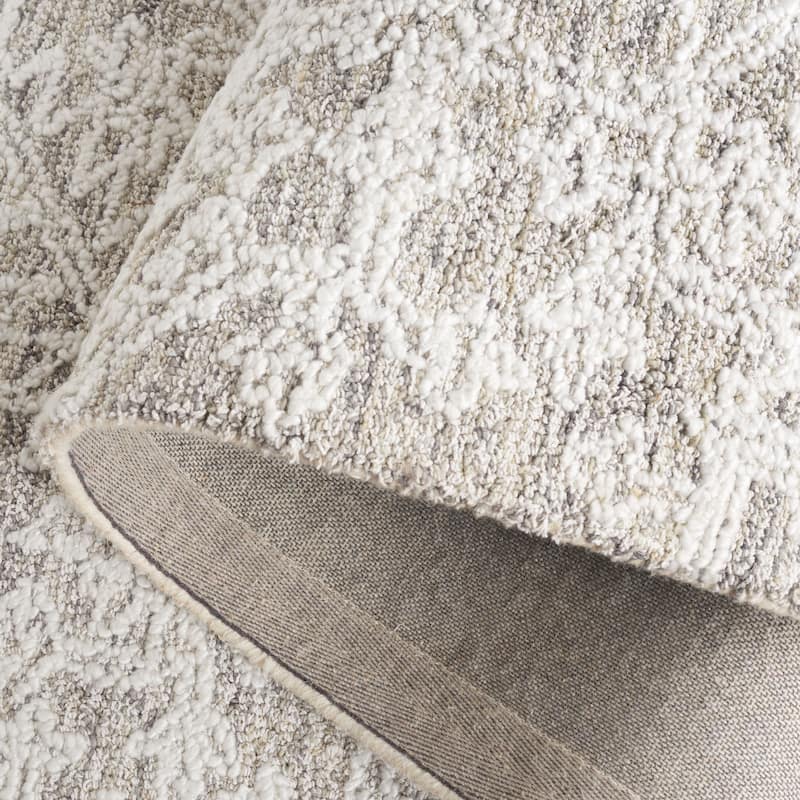 SAFAVIEH Handmade Ebony Fanita Modern Rug