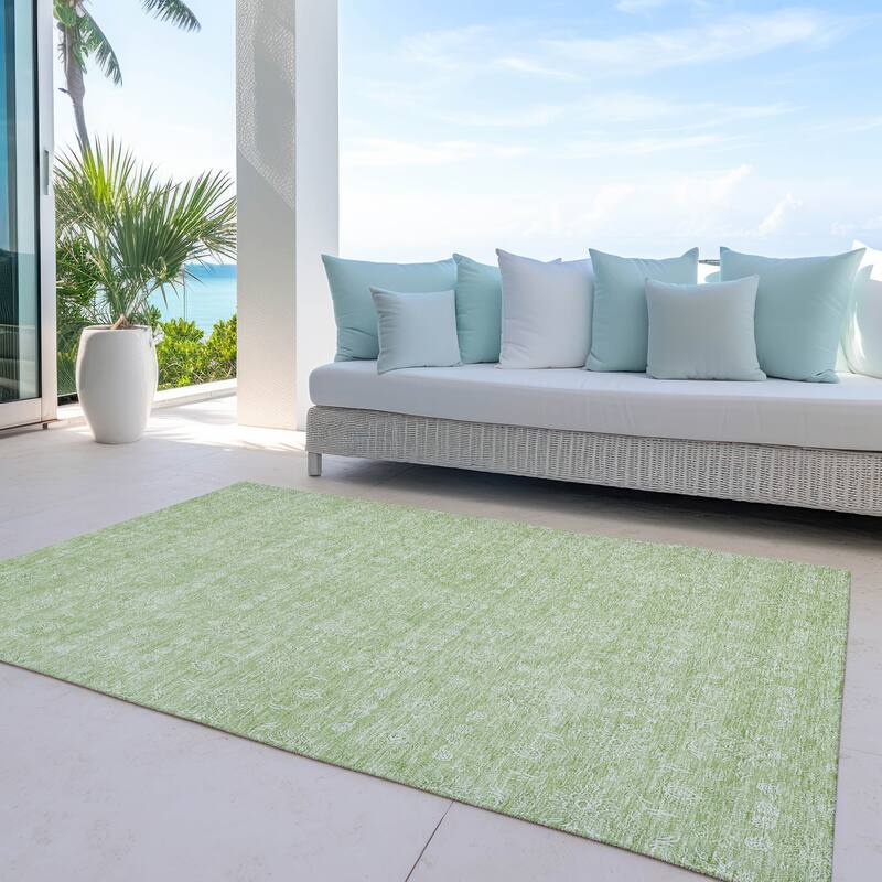 Machine Washable Indoor/ Outdoor Chantille Traditional Floral Rug