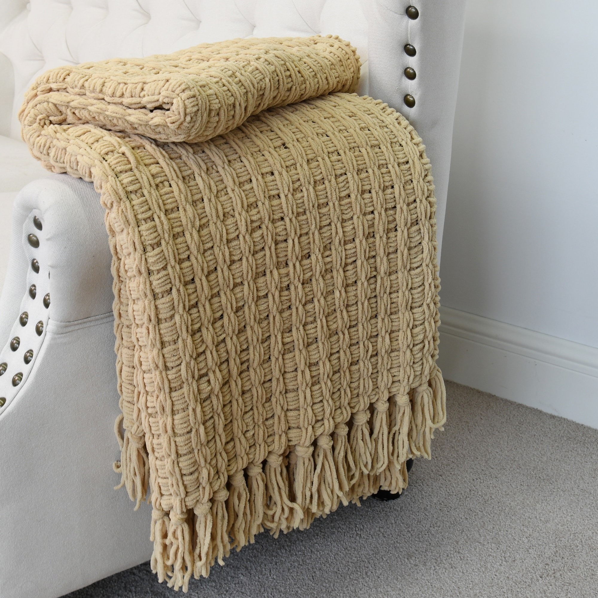 Spaces blanket outlet