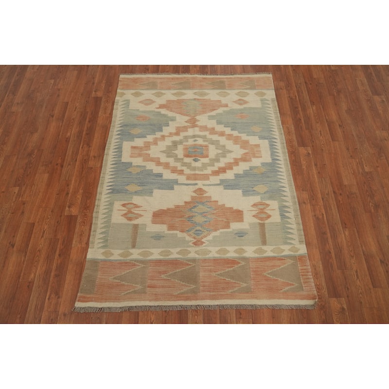 Hand Woven Oriental 100% Wool Carpet Southwestern Tribal Beige & Ivories Kilim Area Rug - 5' 9'' X 4' 0''