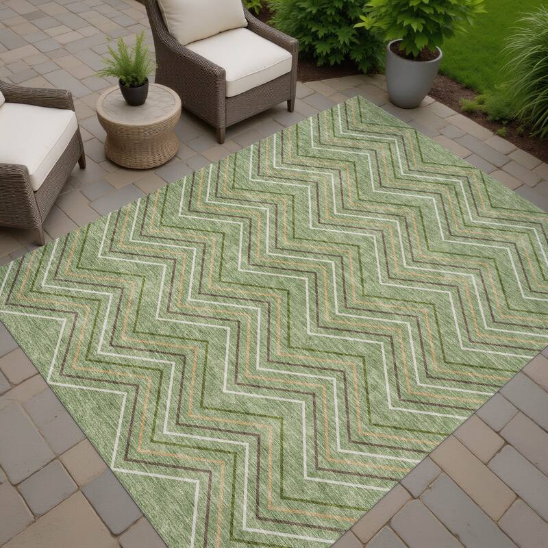 Machine Washable Indoor/ Outdoor Modern Chevron Chantille Rug