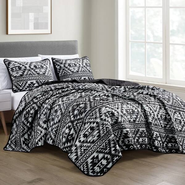 slide 2 of 5, Wellco 3 Piece All Season Soft Polyester Bedding Comforter Set King