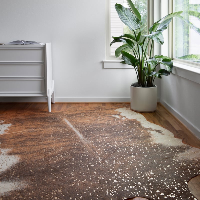 Alexander Home Sierra Faux Cowhide Rug - 6'2" x 8'