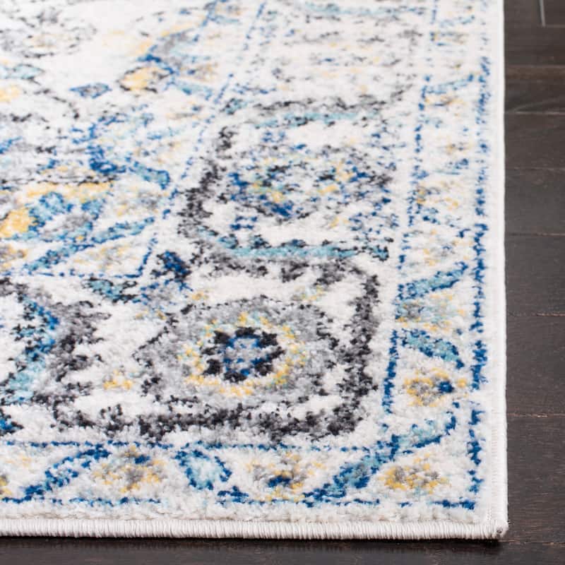 SAFAVIEH Madison Delois Medallion Rustic Farmhouse Distressed Rug