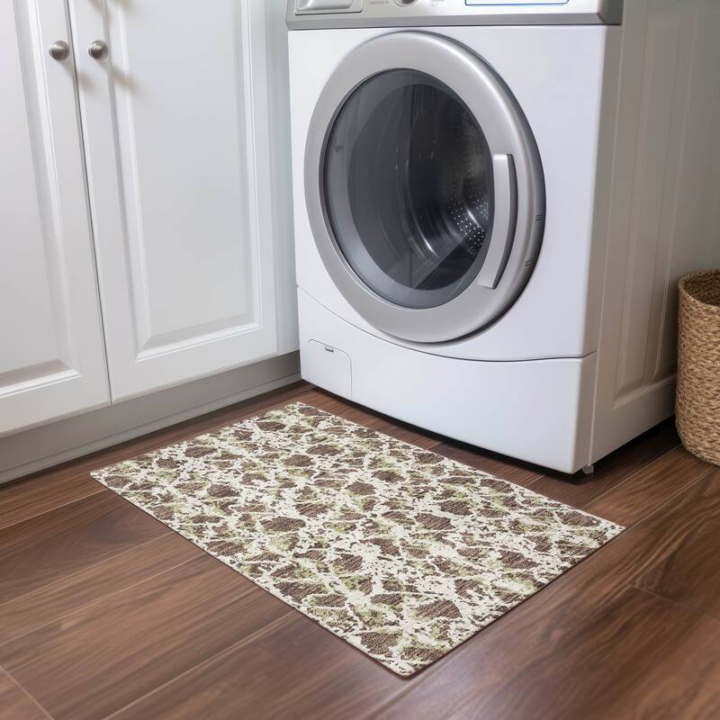 Machine Washable Indoor/ Outdoor Abstract Modern Chantille Rug