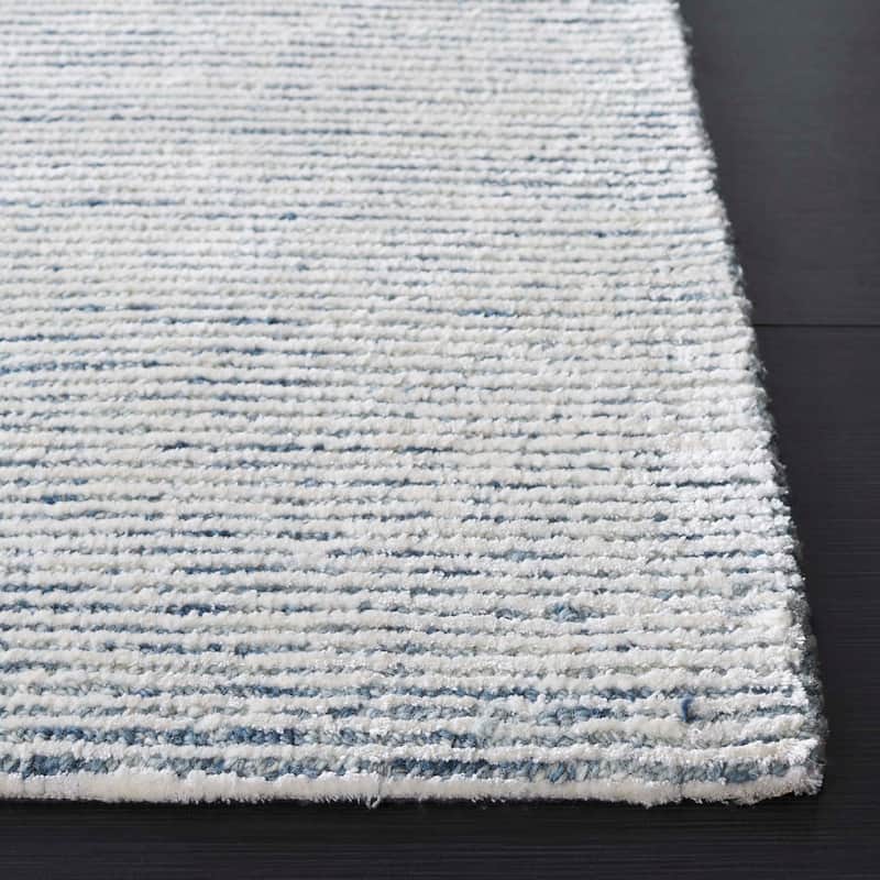 SAFAVIEH Handmade Soho Esmehan Contemporary Wool Rug