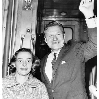 Rockefeller Family New York Governor Nelson Rockefeller With His Wife ...