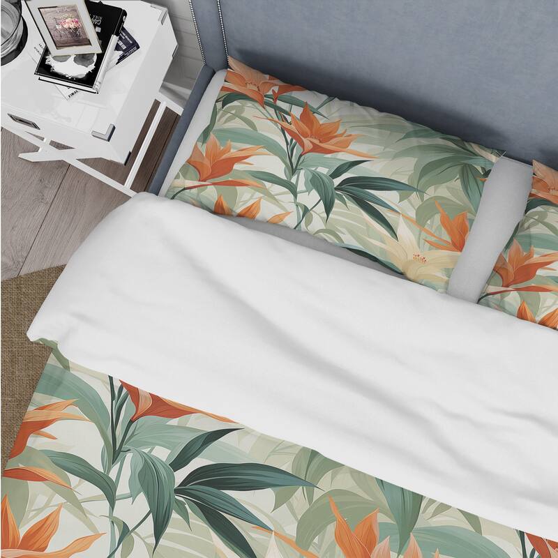 Designart "Green And Orange Bamboo Mirage Tropical Pattern" Green Tropical - Bedding Set With Shams