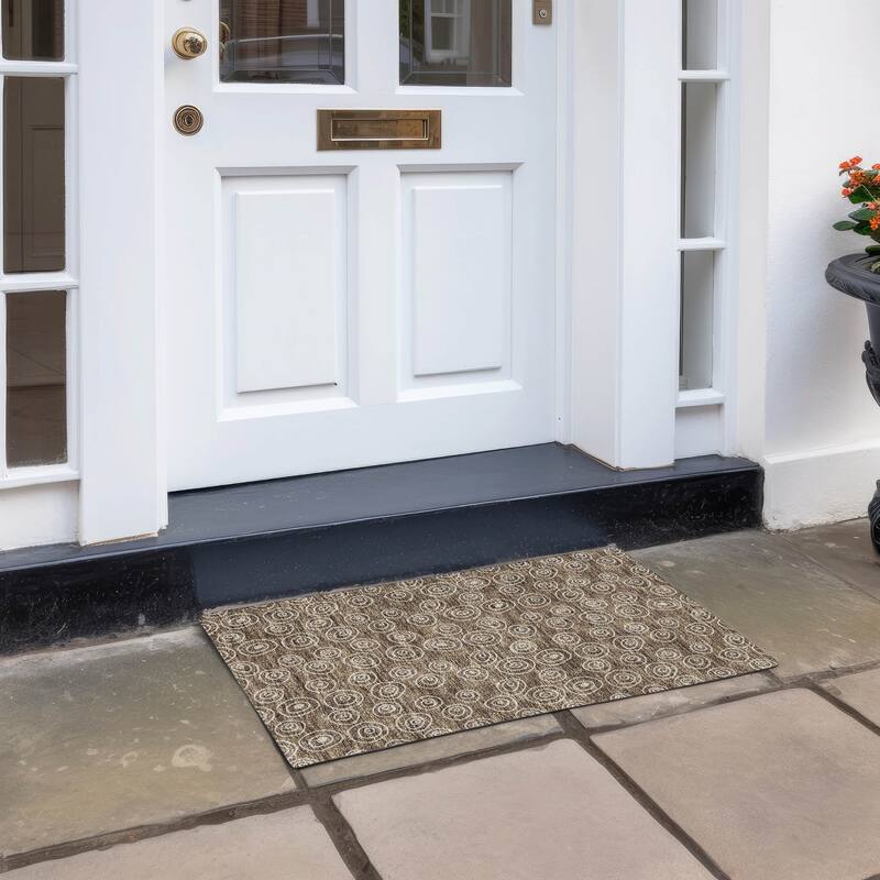 Machine Washable Indoor/ Outdoor Chantille Modern Bubbles Rug - Brown - 1'8" x 2'6"
