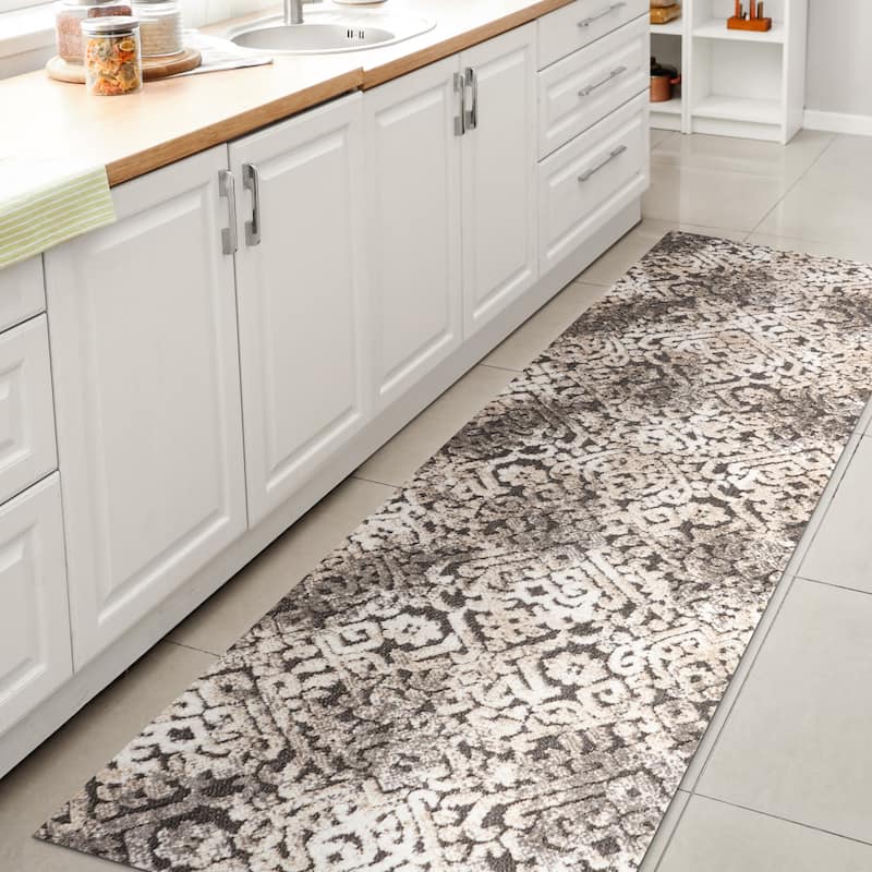 JONATHAN Y Loom High-Low Two-Tone Monstera Leaf Area Rug