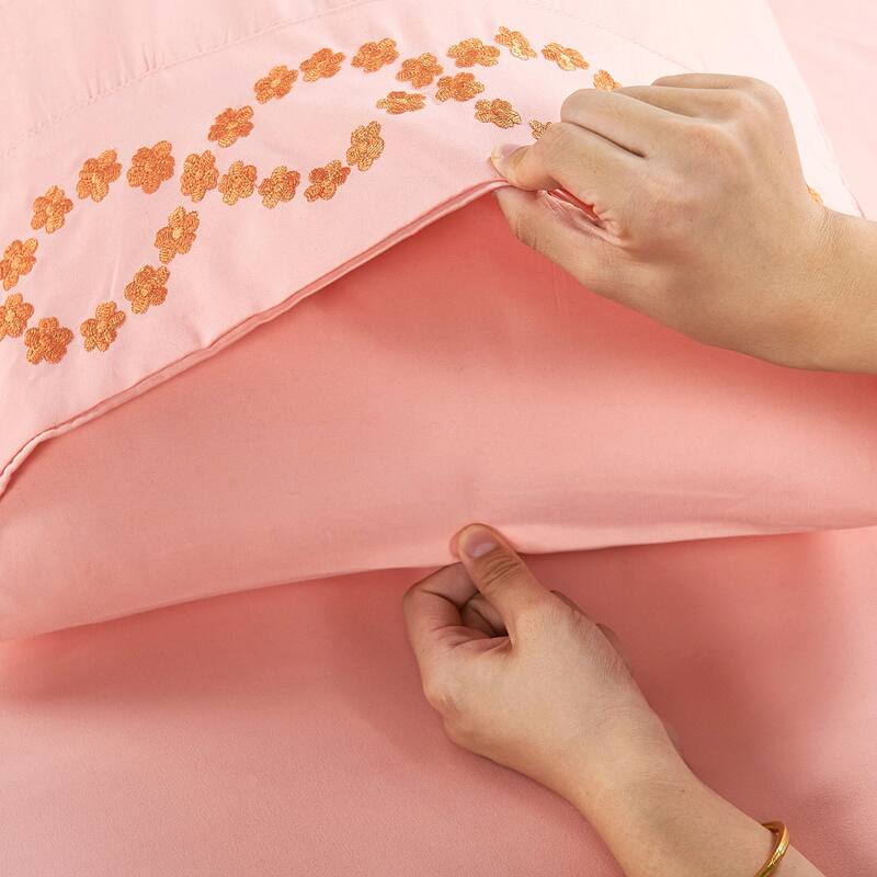 Serenta 4-piece Luxury Embroidered Bed Sheet Set