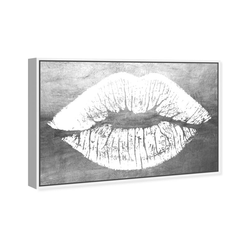 Oliver Gal 'Solid Kiss Silver White' Glam Gray Wall Art Canvas Print
