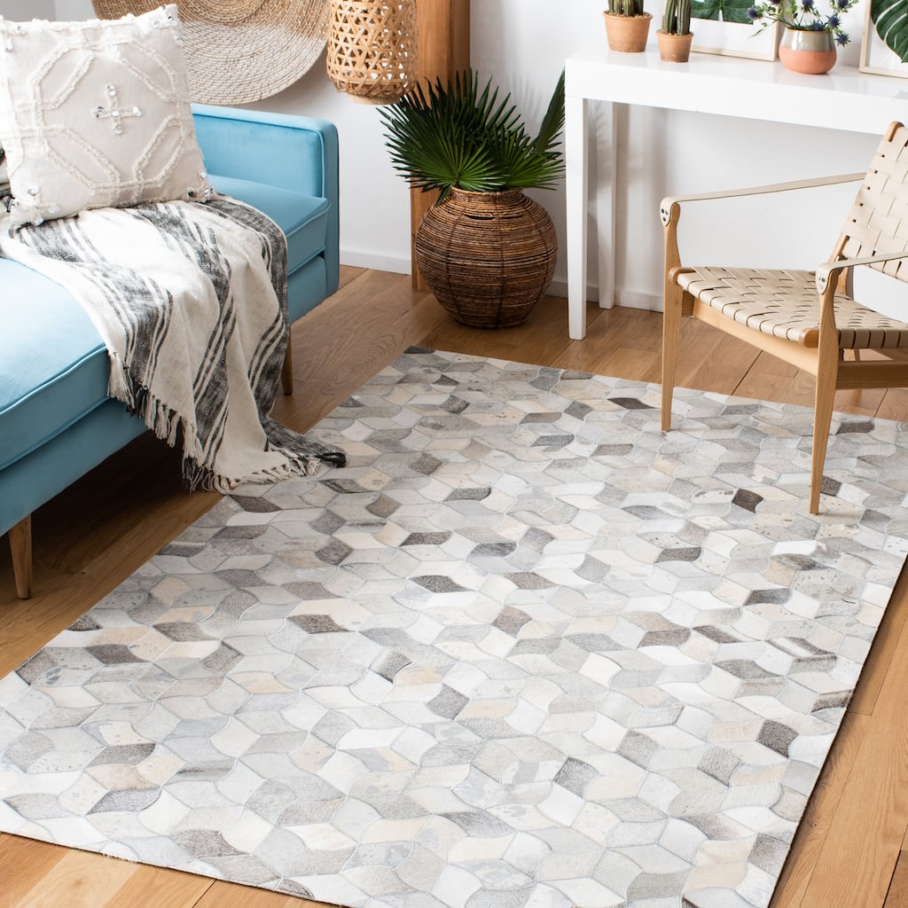 SAFAVIEH Flatweave Studio Leather Humeyra Modern Rug