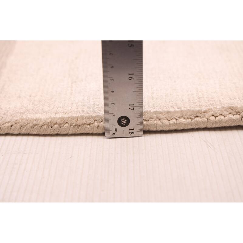 ECARPETGALLERY Hand Loomed Loreto Ivory Viscose Rug - 5'4 x 7'7