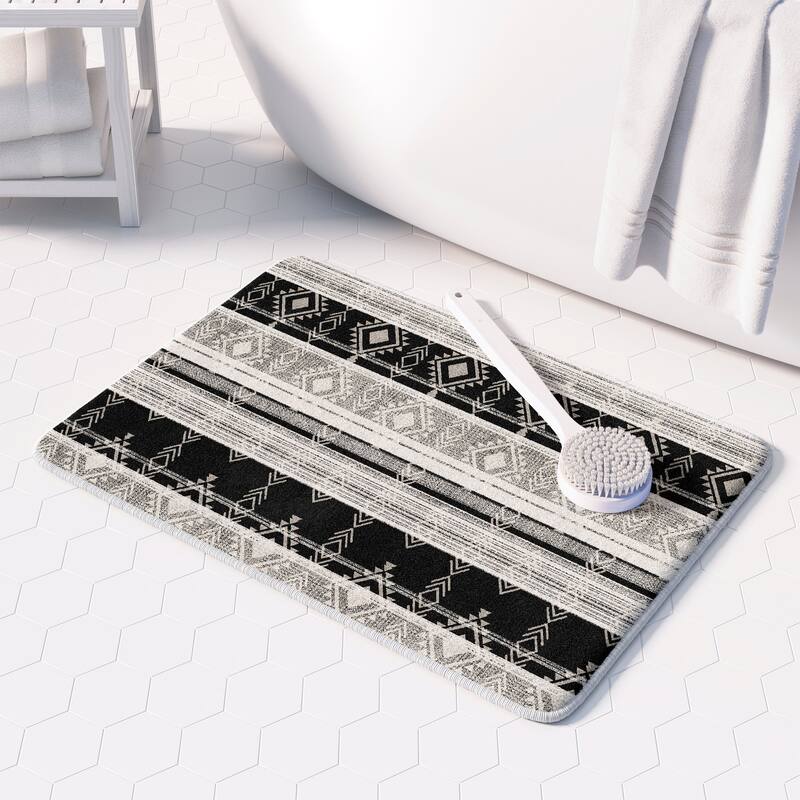 Laural Home Sierra Black and White I Memory Foam Rug