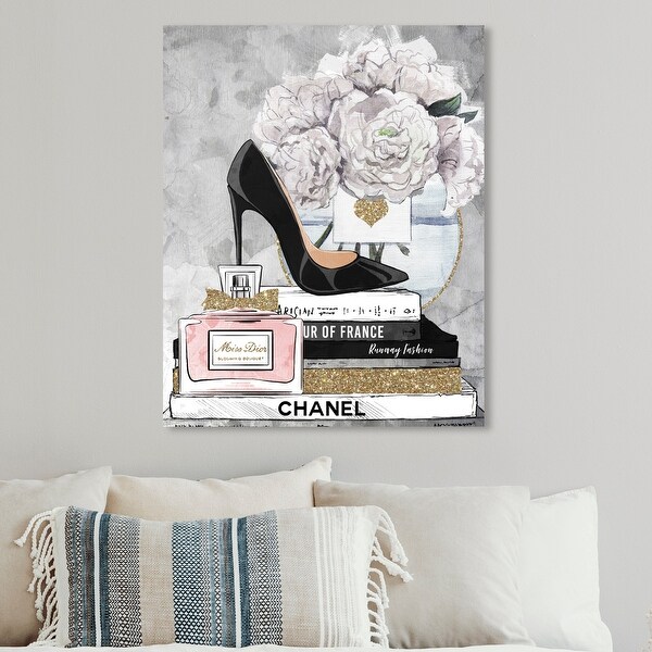 Oliver Gal Fashion and Glam Wall Art Canvas Prints 'Blooming Books