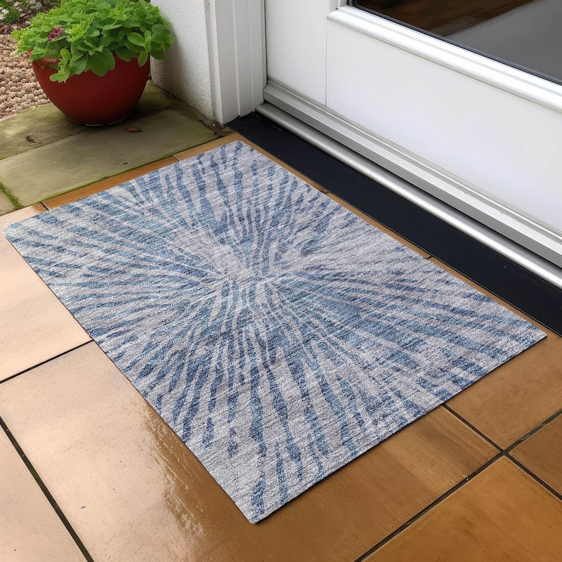 Machine Washable Indoor/ Outdoor Chantille Contemporary Burst Rug - Blue - 1'8" x 2'6"