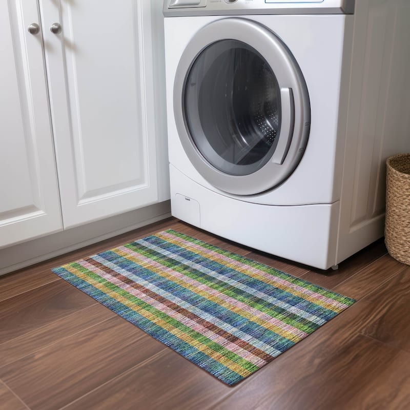 Machine Washable Indoor/ Outdoor Modern Plaid Chantille Rug