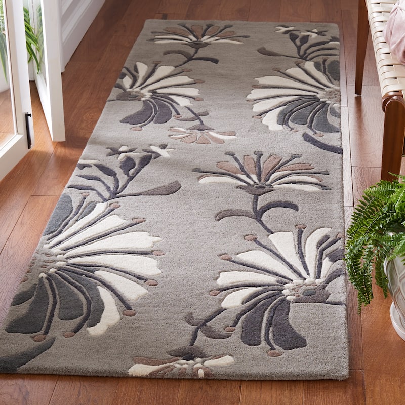 SAFAVIEH, Handmade Soho Renada Floral N.Z. Wool Rug