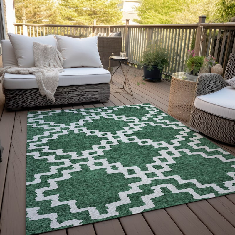 Machine Washable Indoor/ Outdoor Chantille Geo Trellis Rug