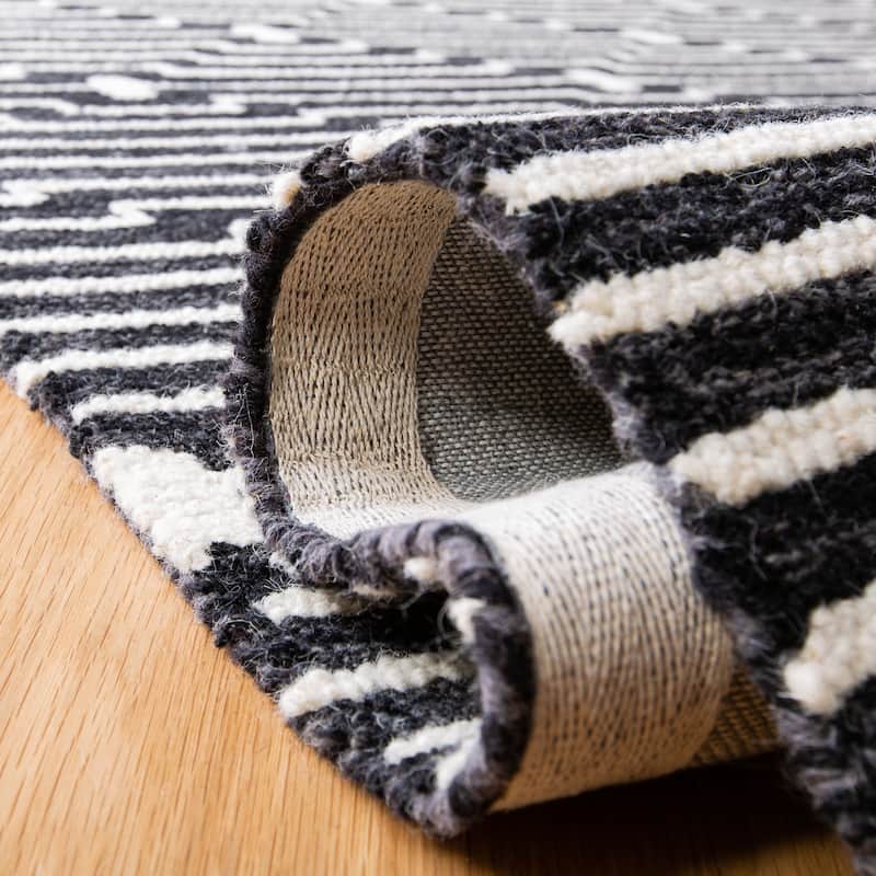 SAFAVIEH Handmade Micro-Loop Hanke Transitional Wool Rug-