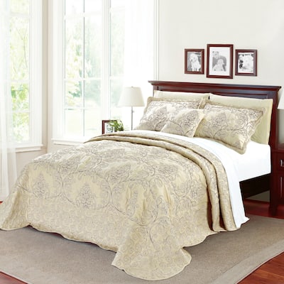 Serenta Damask Oversized 4-piece Bedspread Set