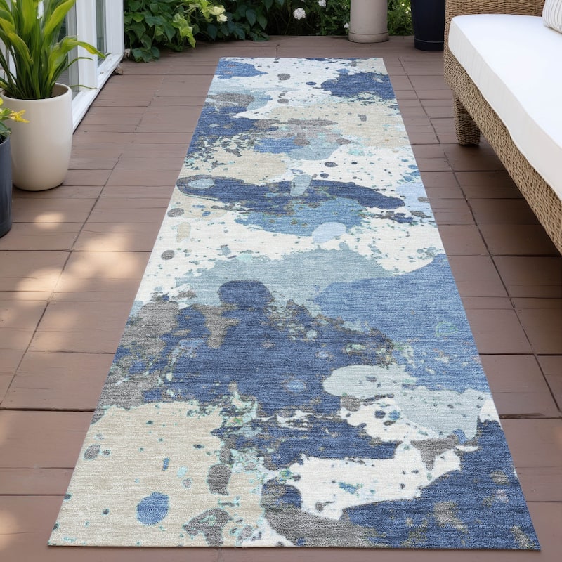 Machine Washable Indoor/Outdoor Modern Splatter Chantille Rug - Denim - 2'3" x 7'6"