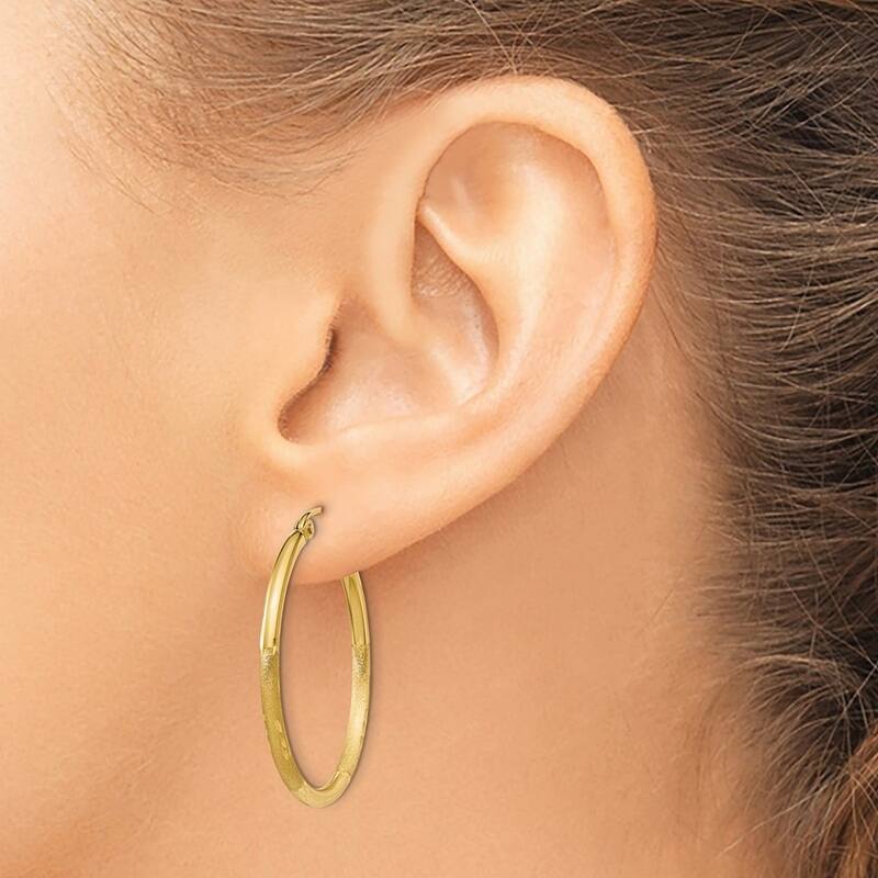 Curata 14k Yellow Gold Satin and Sparkle Cut 25x2mm Round Hoop Earrings