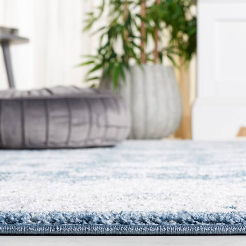 SAFAVIEH Layla Ronda Modern Rug
