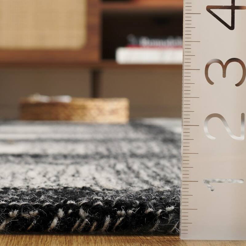 SAFAVIEH Handmade Metro Josien Modern Geometric Wool Rug