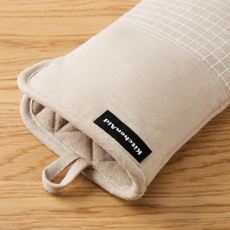 KITCHENAID Gourmet Series Gridlines Oven Mitts 2-Pack Set, Heat Resistant up to 600°F, Soft Silicone Grip, Magnetic Cuff