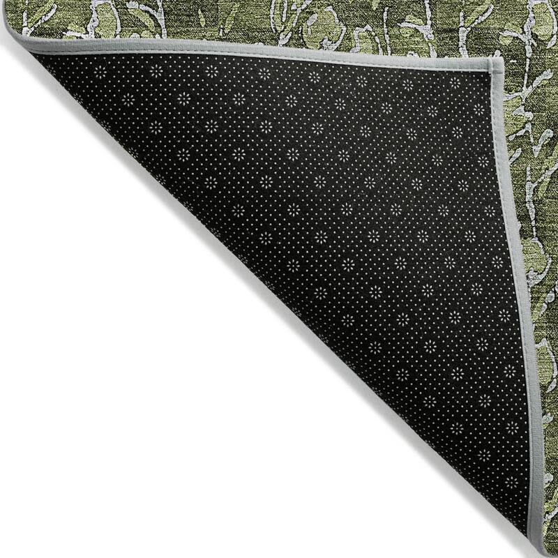 HomeRoots Floral Transitional Rectangle Outdoor Rug