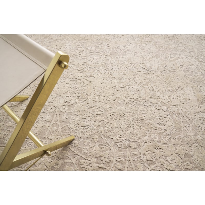 EXQUISITE RUGS Meena Hand-knotted Wool/Silk Ivory/Beige Area Rug.
