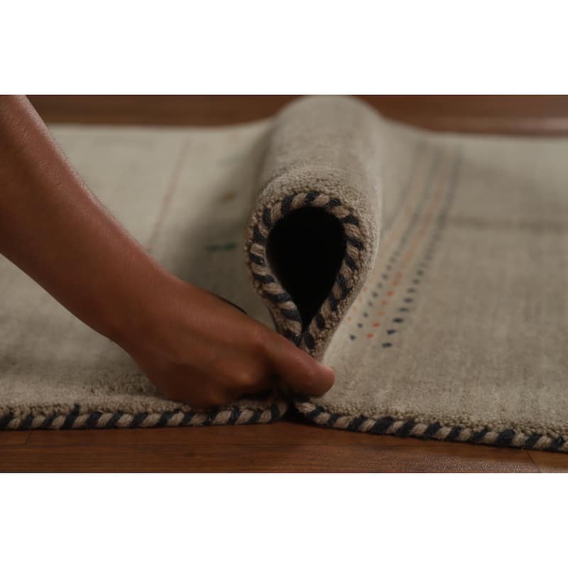 Hand Knotted Oriental 100% Wool Carpet Tribal Animal Pictorial Beige & Ivories Gabbeh Area Rug - 6' 5'' X 4' 7''