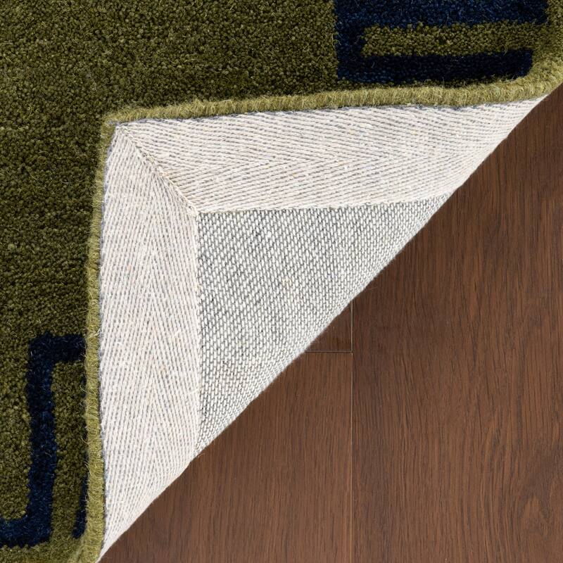 Nuloom Renata Fleuron Bordered Wool Rug
