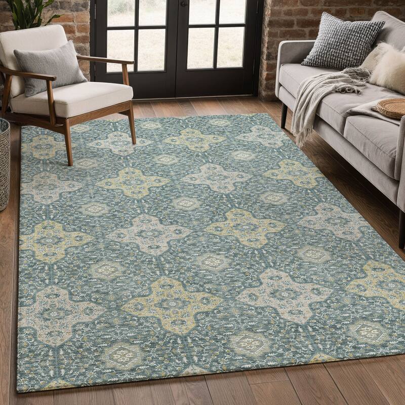 Machine Washable Indoor/ Outdoor Traditional Columbus Chantille Rug